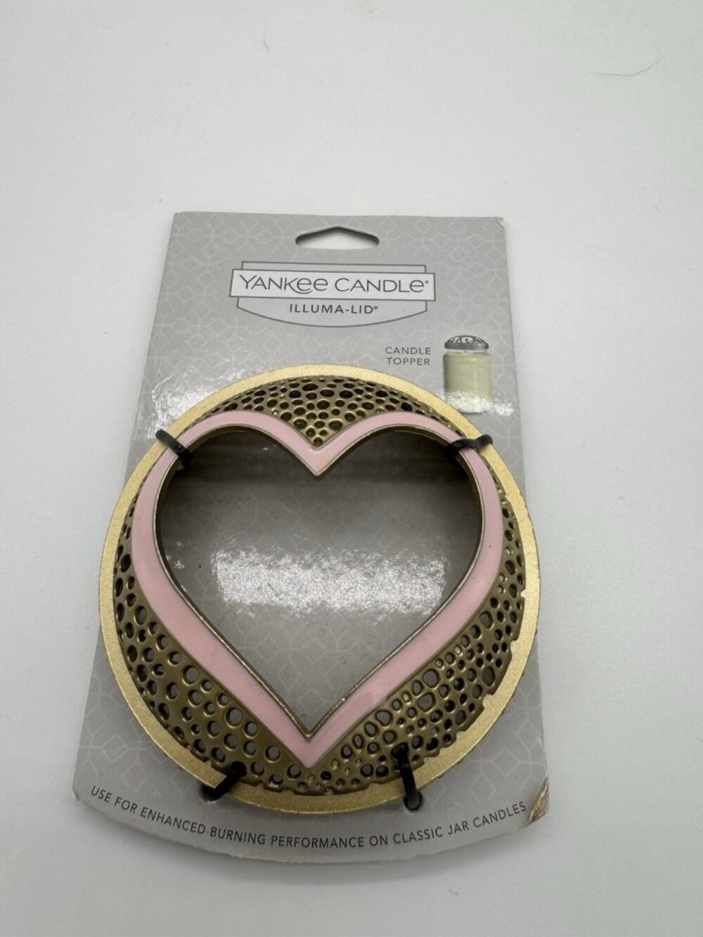 Yankee Candle IllumaLid Candle Topper Valentine's Day Pink Heart Cottagecore New - Picture 1 of 2